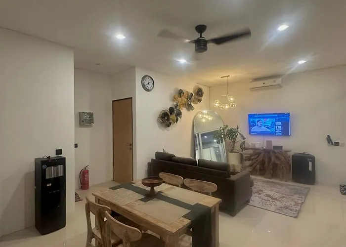 Stylish Villa, 2br ,great Value, Great Location !